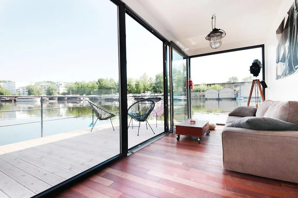 Unique Floating Houseboat By Easybnb